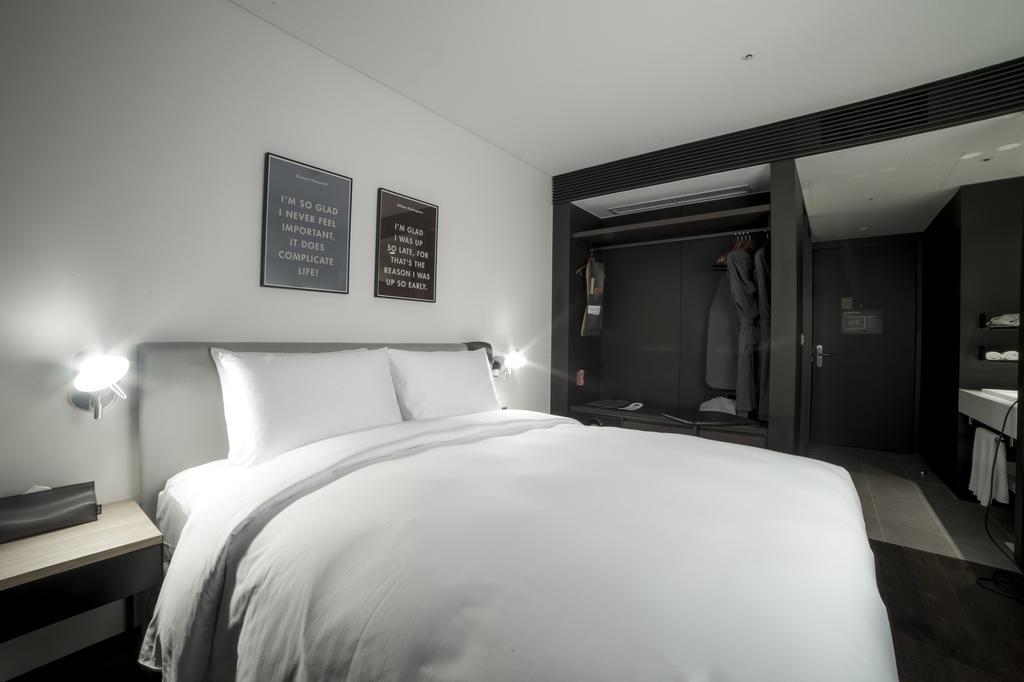 Hotel GLAD Yeouido Seúl Exterior foto